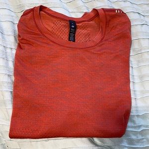 Lululemon men’s Metal Vent Breathe Shirt